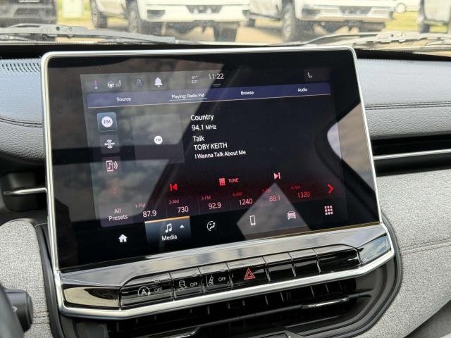 Used 2022 Jeep Compass Latitude w/ Sun and Sound Group image 25