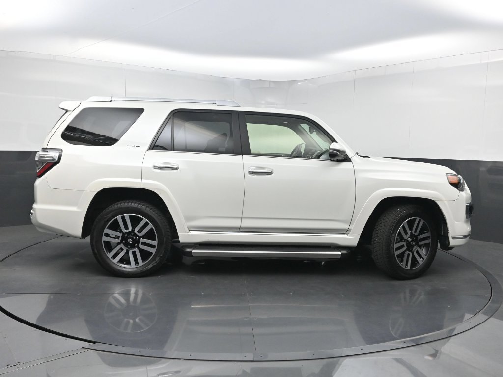Used 2018 Toyota 4Runner Limited AWD/4WD image 43