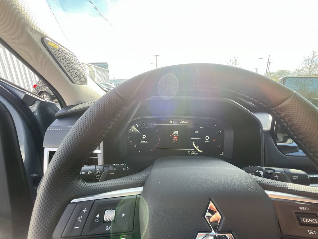 New 2026 Mitsubishi Outlander SE AWD/4WD image 15