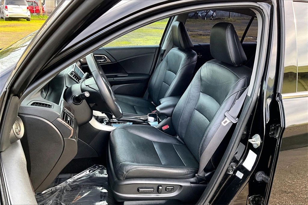 Used 2017 Honda Accord EX-L image 9