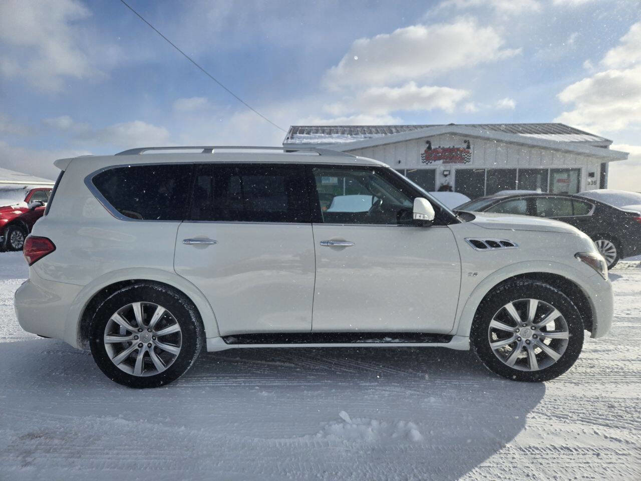 Used 2014 INFINITI QX80 4WD w/ Theater Package image 8