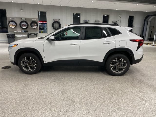 New 2026 Chevrolet Trax LT w/ Driver Confidence Package FWD image 9