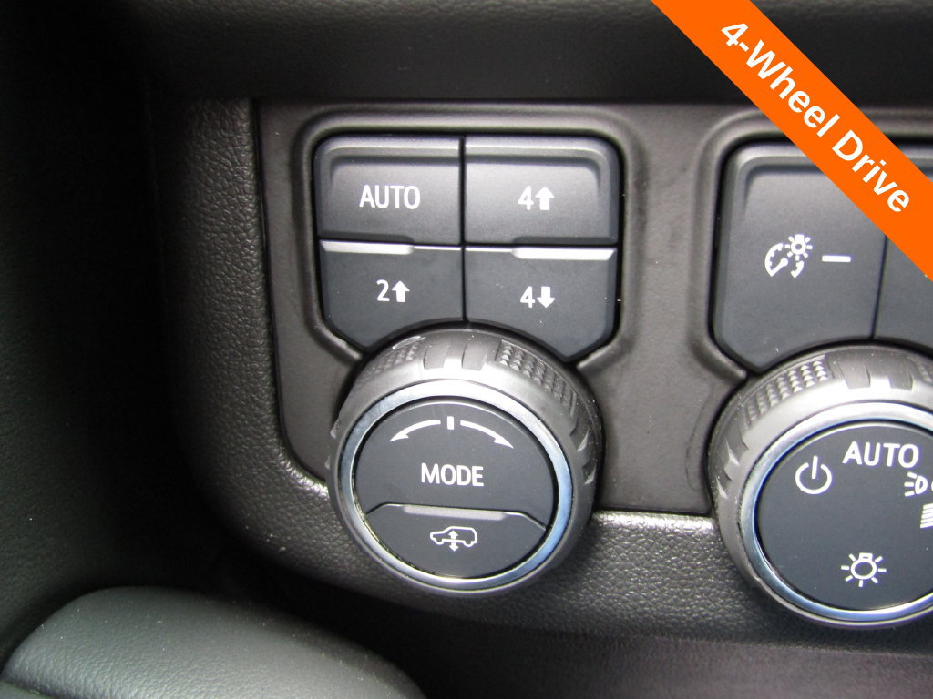 Used 2024 Chevrolet Tahoe High Country AWD/4WD image 18