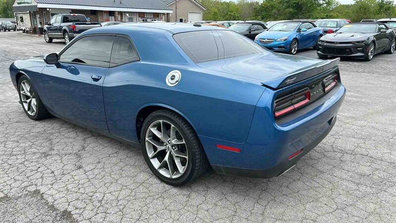 Used 2022 Dodge Challenger GT RWD image 4