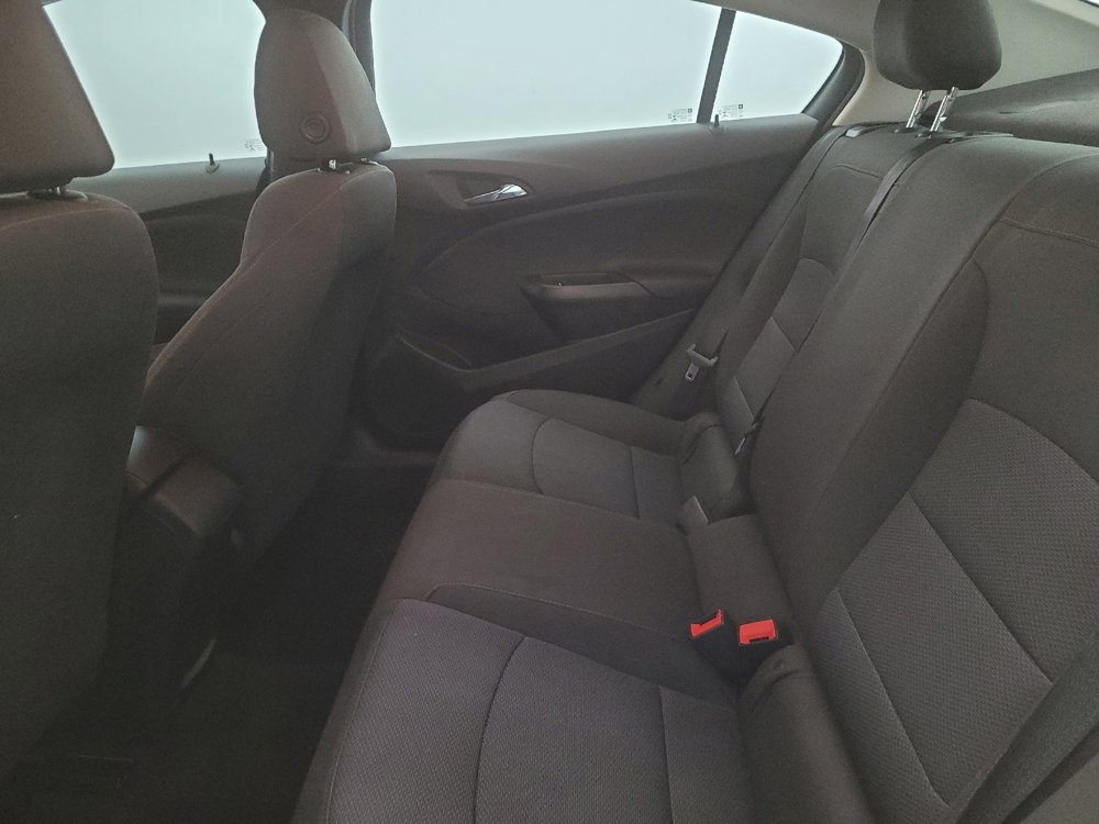 Used 2018 Chevrolet Cruze LS image 18