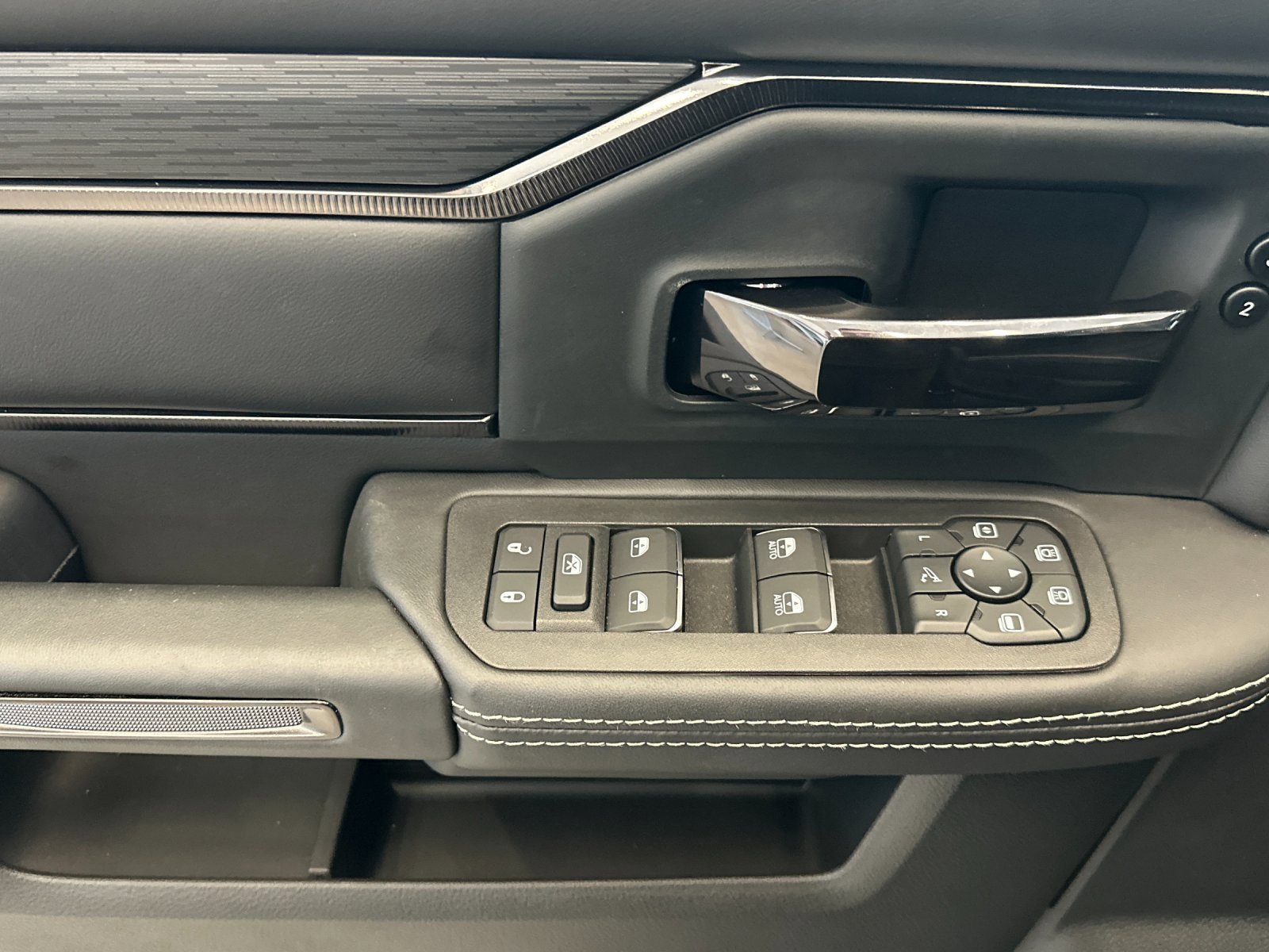 New 2025 RAM 2500 Rebel w/ Rebel Level 2 Equipment Group image 10