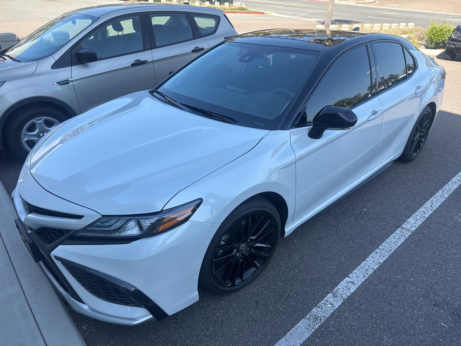 Used 2023 Toyota Camry XSE FWD image 5