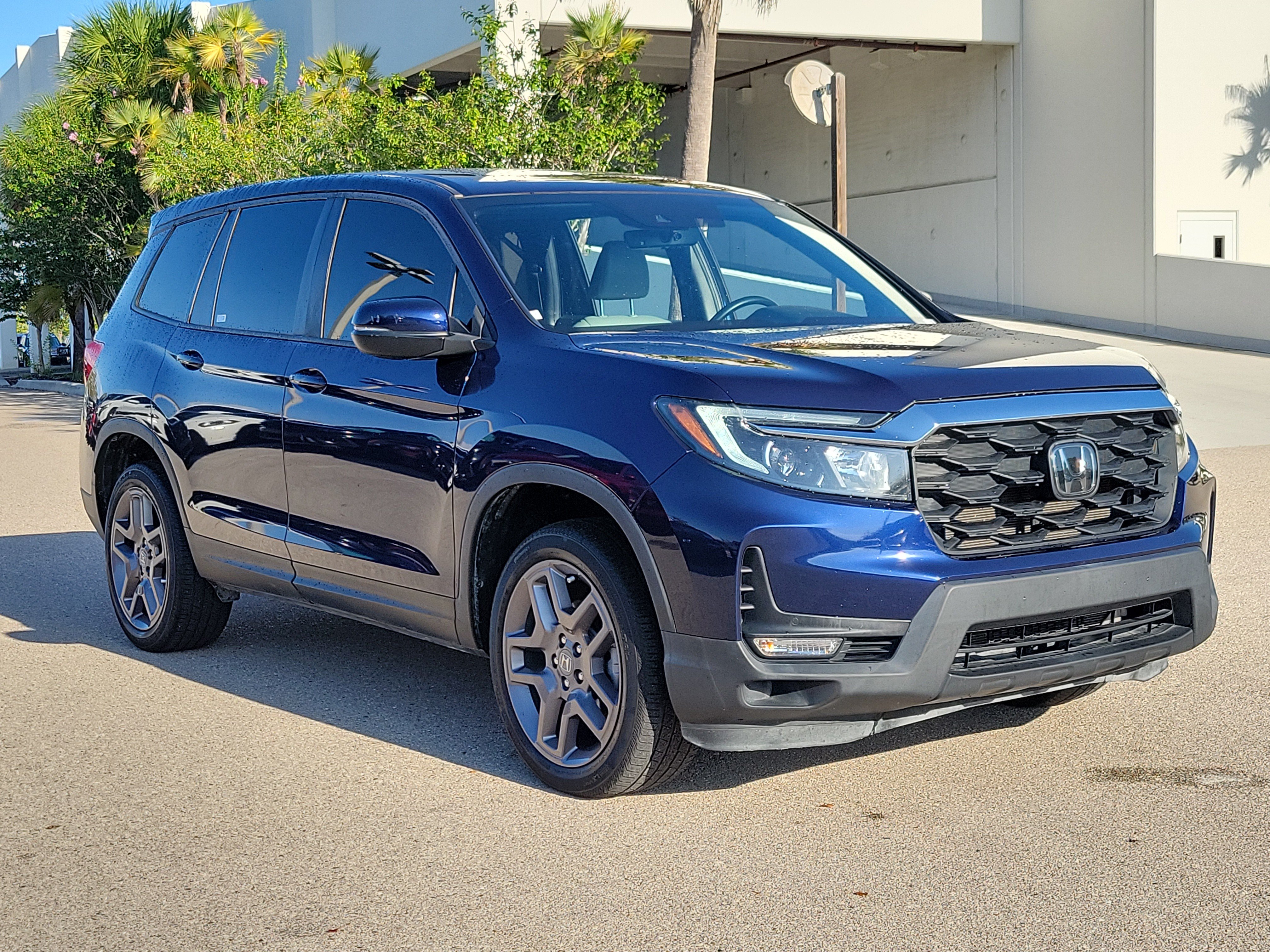 Used 2023 Honda Passport EX-L image 32