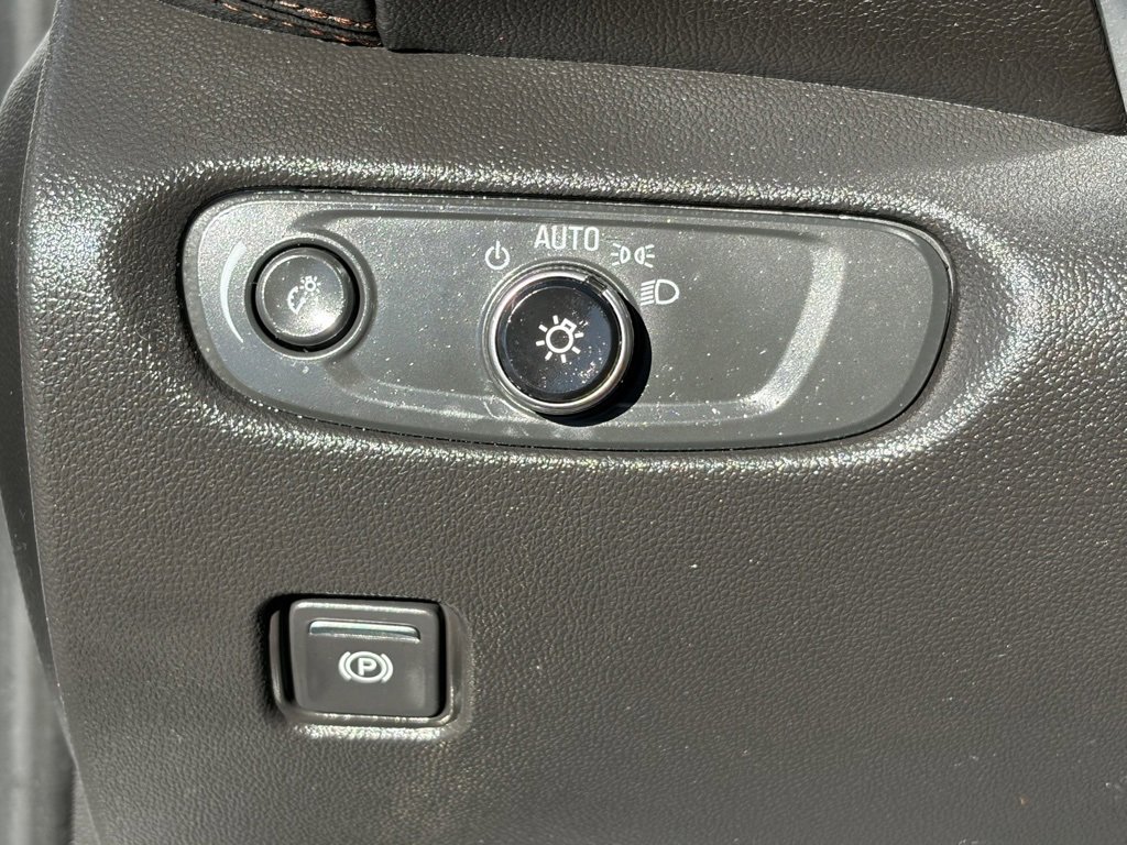 Used 2021 Chevrolet Blazer Premier w/ Driver Confidence II Package image 6