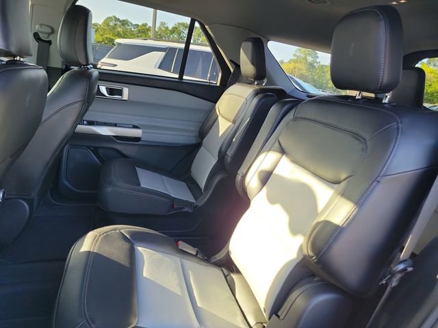 Used 2023 Ford Explorer XLT w/ Equipment Group 202A image 10