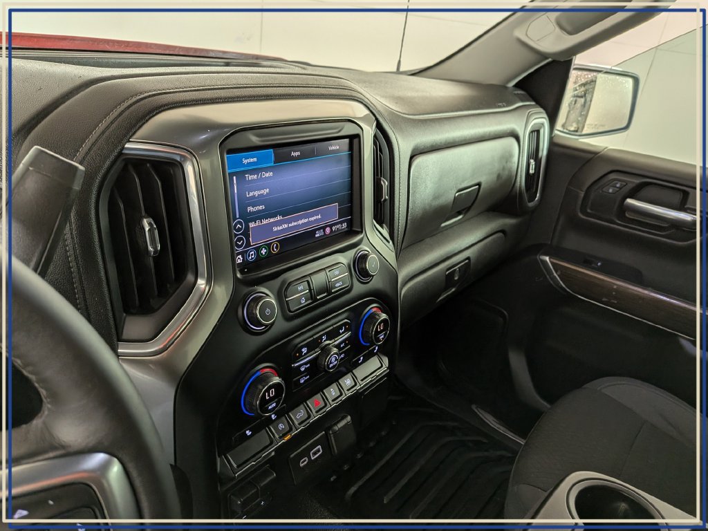 Used 2021 Chevrolet Silverado 1500 LT AWD/4WD image 22