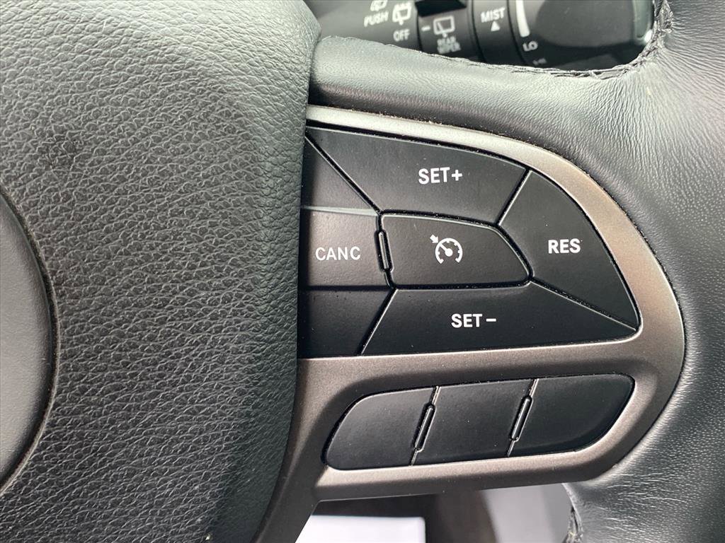 Used 2019 Jeep Cherokee Limited AWD/4WD image 17