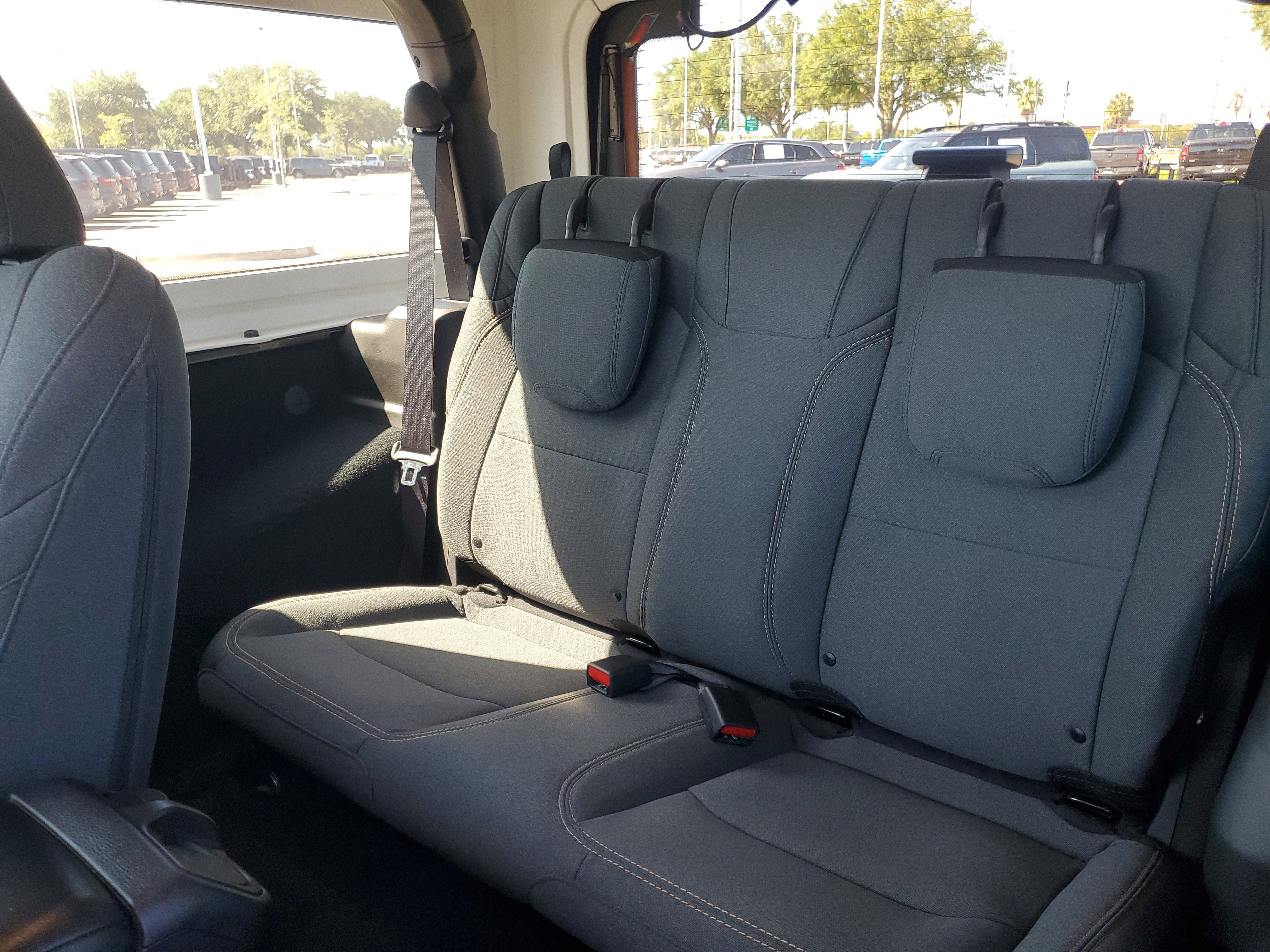 Used 2024 Jeep Wrangler Sport AWD/4WD image 12