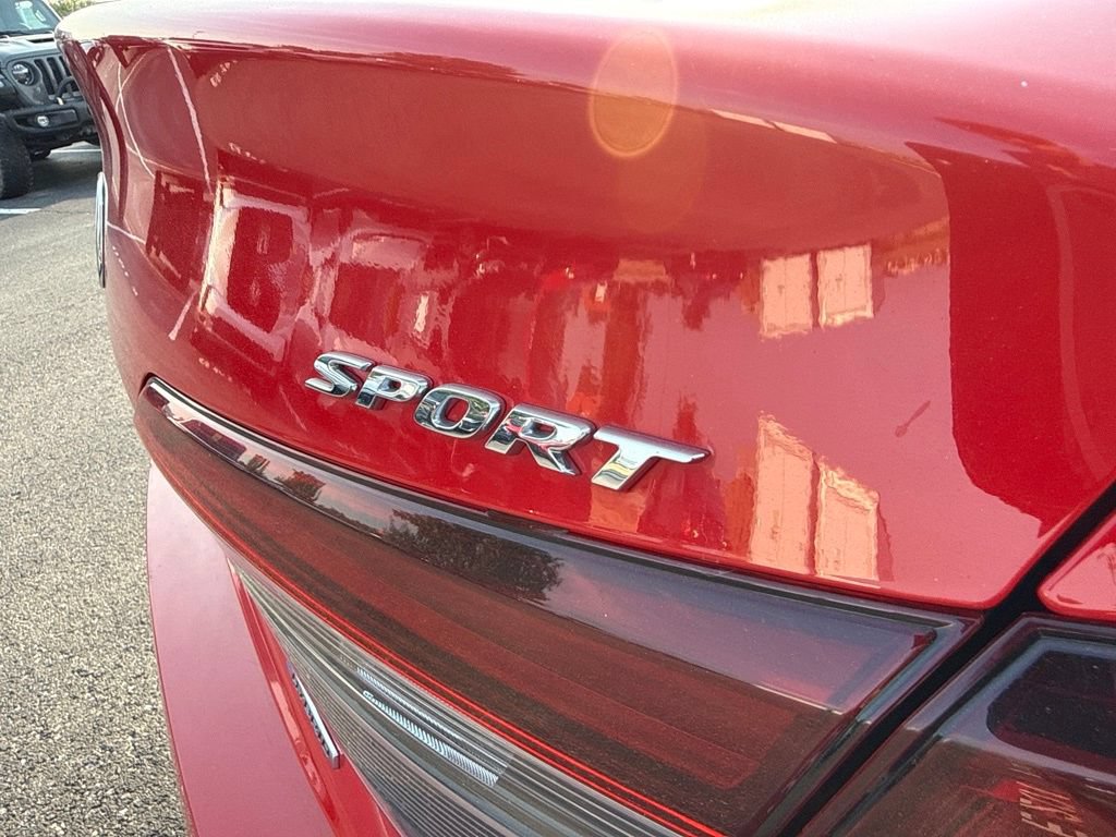 Used 2025 Honda Civic Sport Touring image 3