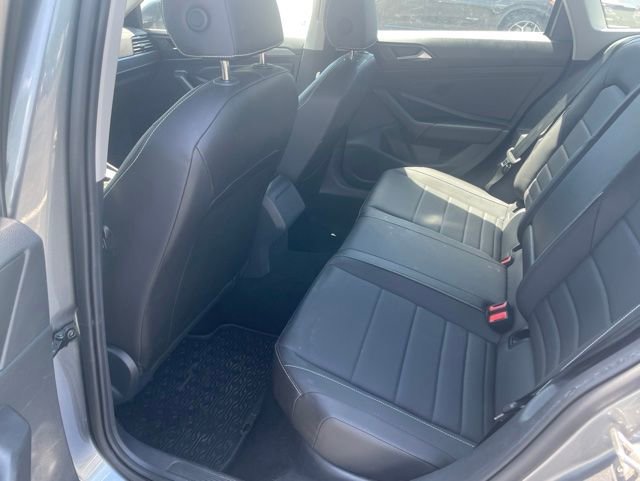 Used 2023 Volkswagen Jetta SE FWD image 11