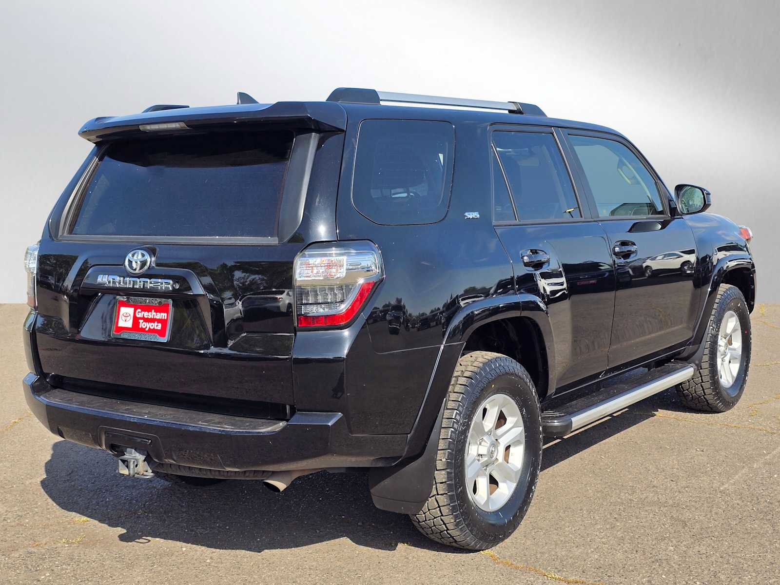 Certified 2019 Toyota 4Runner SR5 AWD/4WD image 3