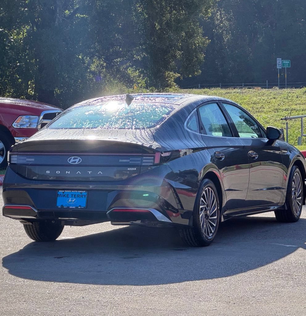 New 2026 Hyundai Sonata SEL FWD image 14