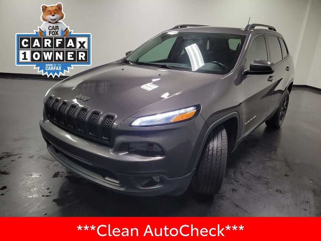 Used 2018 Jeep Cherokee Latitude Plus w/ Comfort/Convenience Group FWD image 4