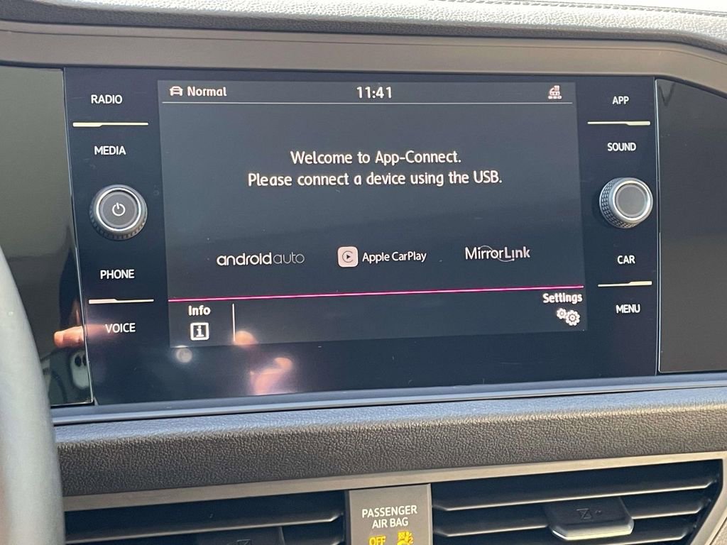 Used 2019 Volkswagen Jetta SEL image 27