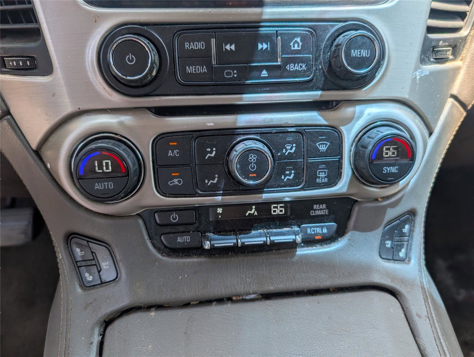 Used 2015 GMC Yukon XL Denali w/ Open Road Package RWD image 19