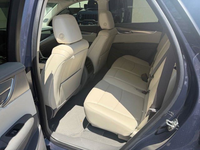 Certified 2024 Cadillac XT5 Premium Luxury w/ Technology Package FWD image 10