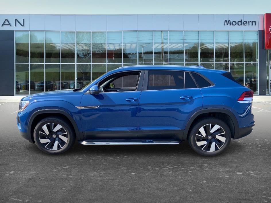Used 2025 Volkswagen Atlas Cross Sport SE FWD image 7