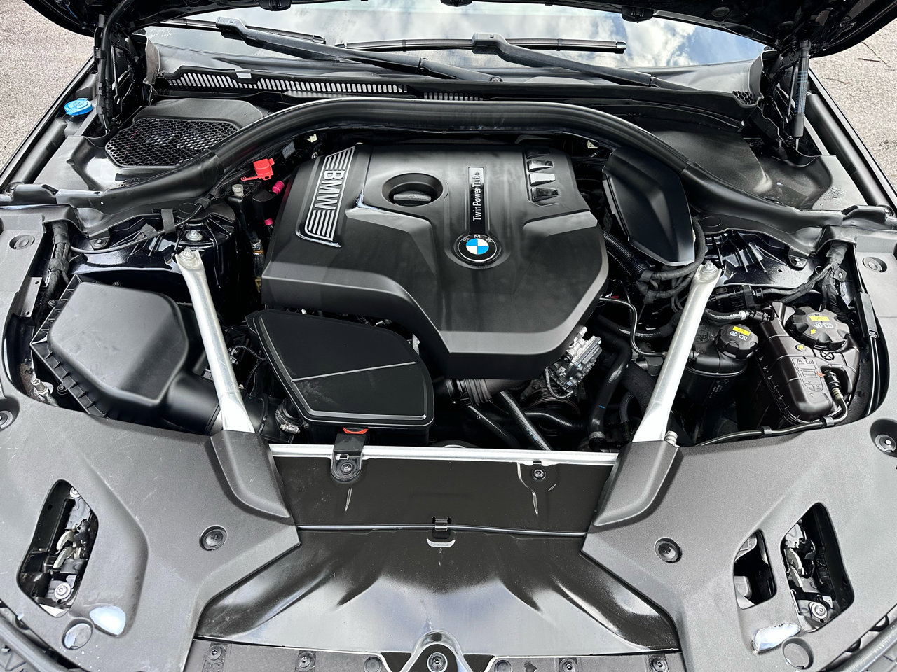 Used 2019 BMW 530i w/ M Sport Package image 41