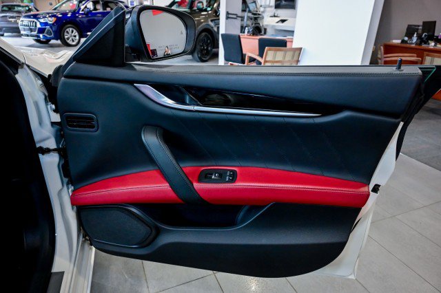 Used 2022 Maserati Ghibli Modena image 29