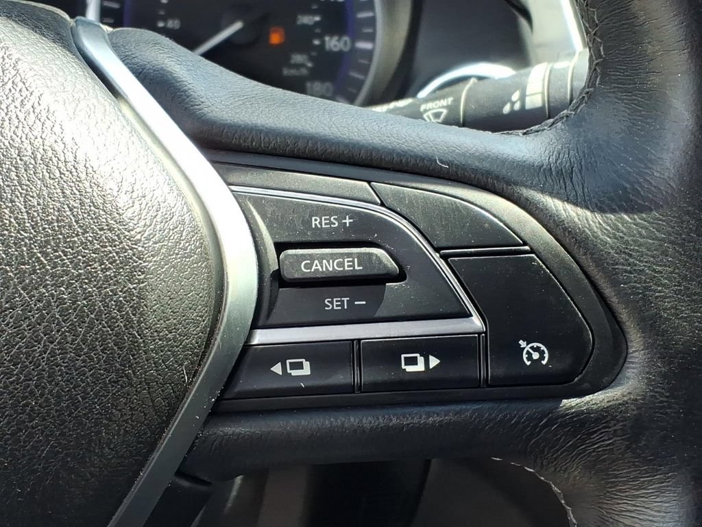 Used 2017 INFINITI Q60 3.0t AWD/4WD image 25