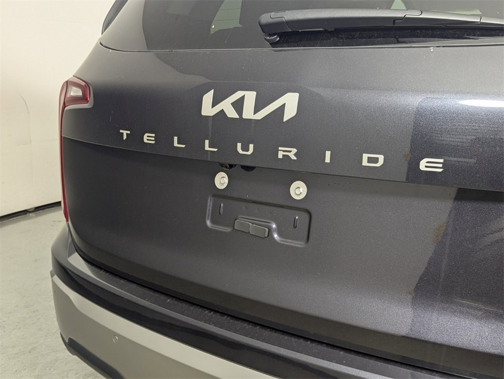 New 2025 Kia Telluride S image 8