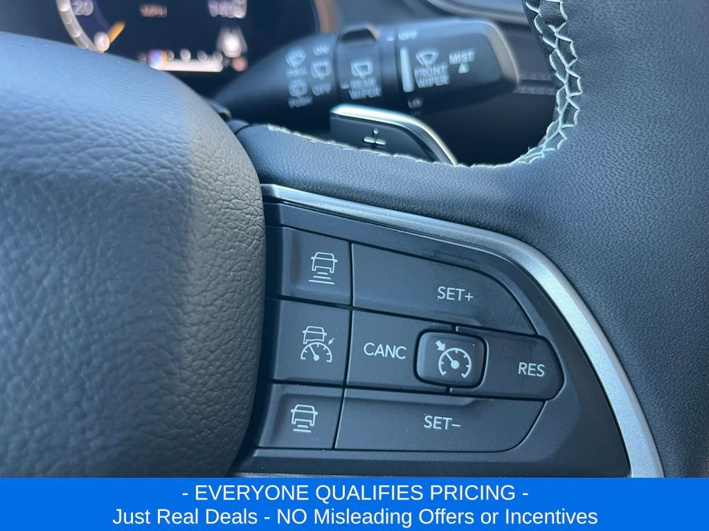 New 2025 Jeep Grand Cherokee L Laredo image 14