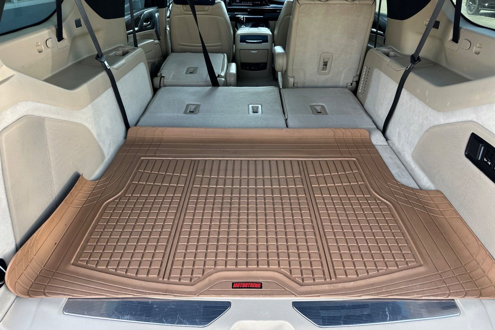 Certified 2021 Cadillac Escalade ESV Premium Luxury w/ Driver Assist Tech Package AWD/4WD image 20
