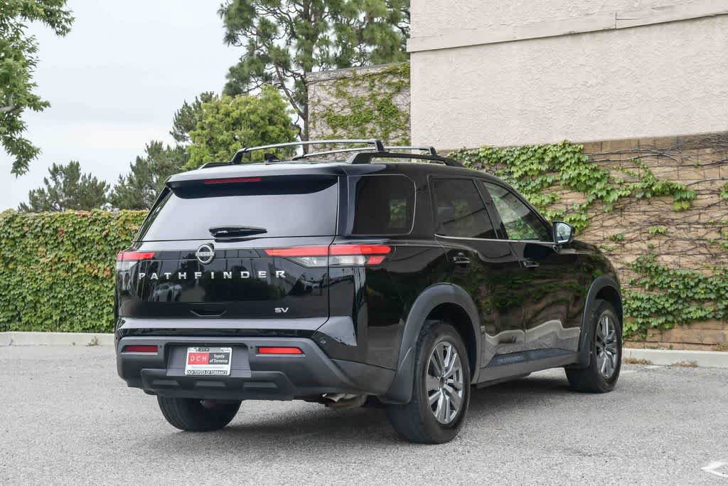 Used 2024 Nissan Pathfinder SV w/ SV Premium Package FWD image 8