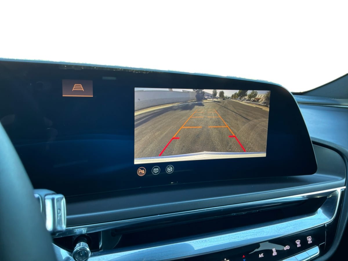 Used 2024 Cadillac Lyriq Tech RWD image 13
