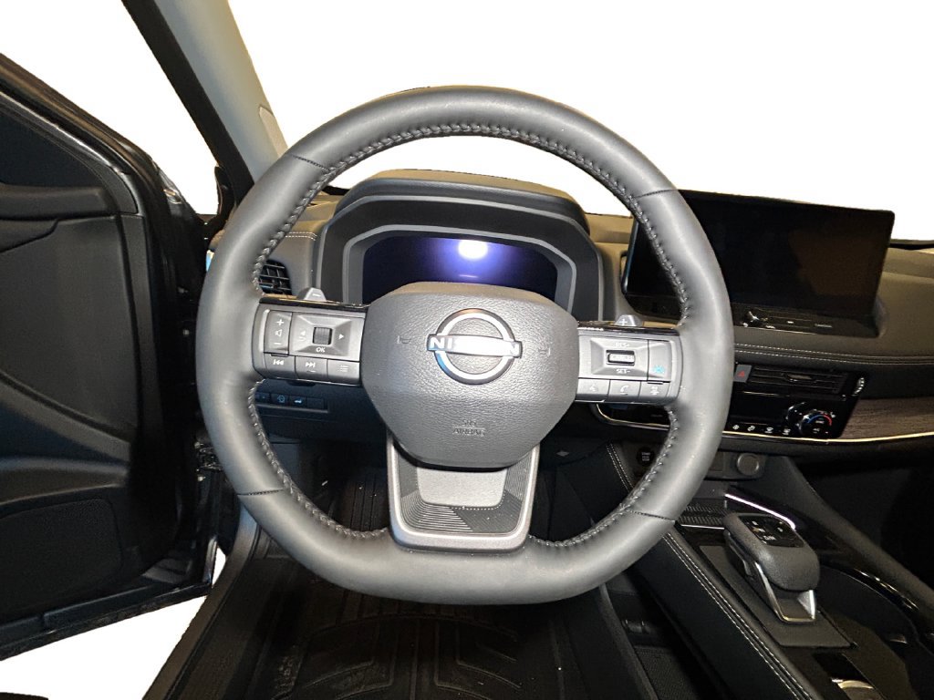 Used 2026 Nissan Rogue Platinum AWD/4WD image 13