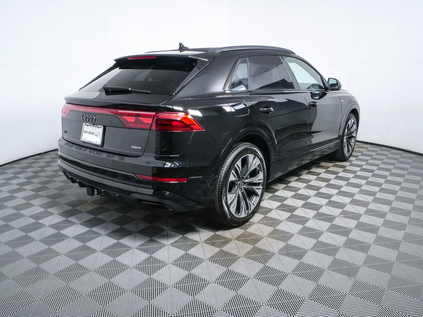New 2027 Audi Q8 Prestige AWD/4WD image 3