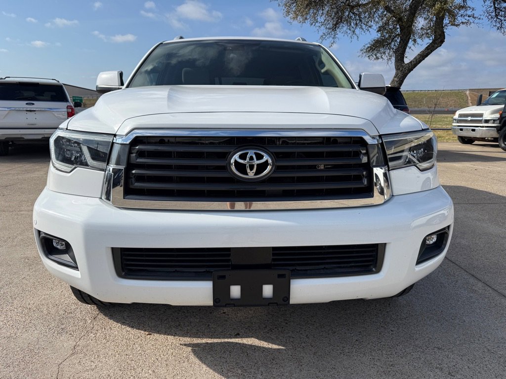 Used 2019 Toyota Sequoia SR5 image 2