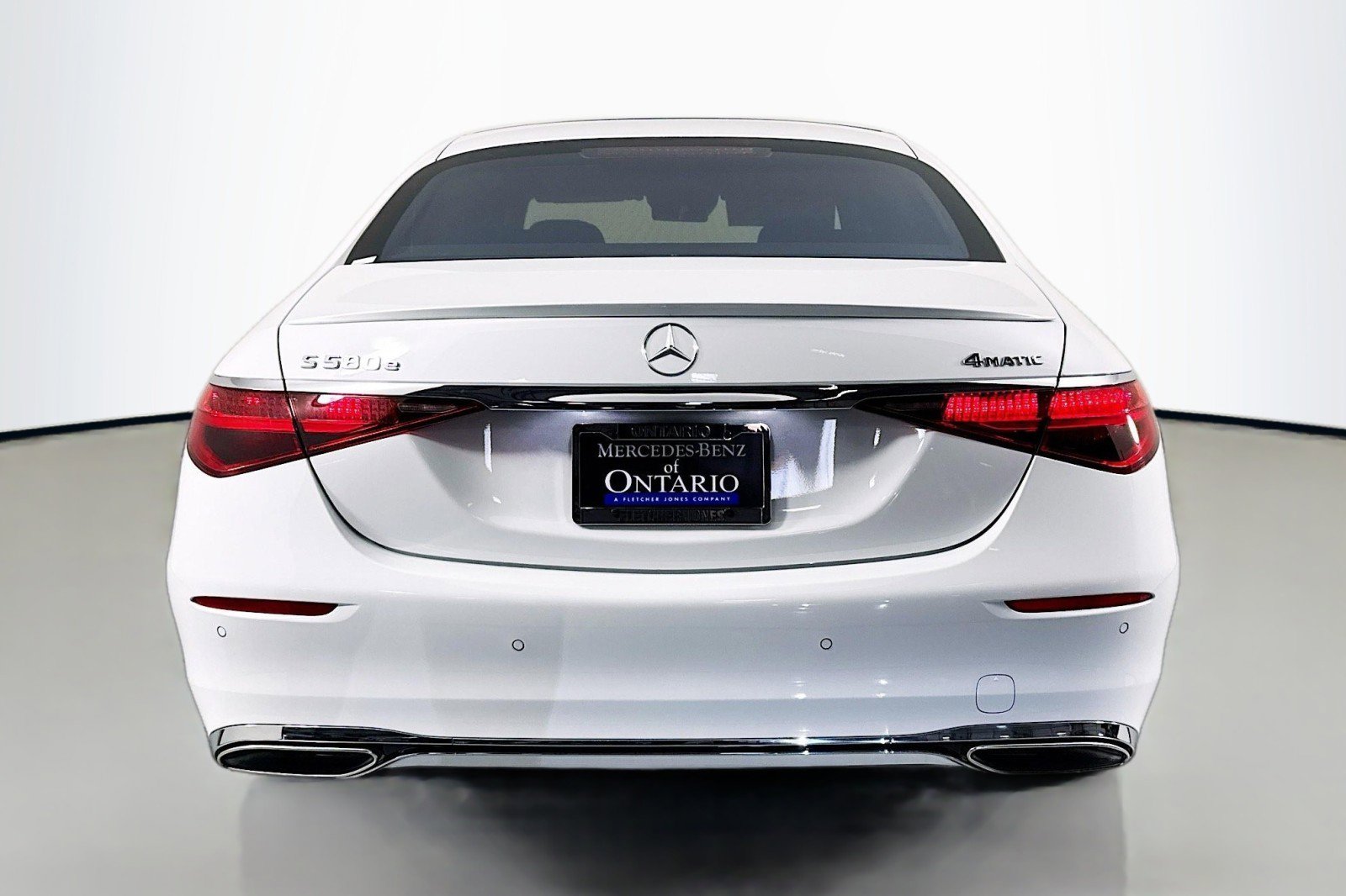 New 2026 Mercedes-Benz S 580e 4MATIC Sedan image 3