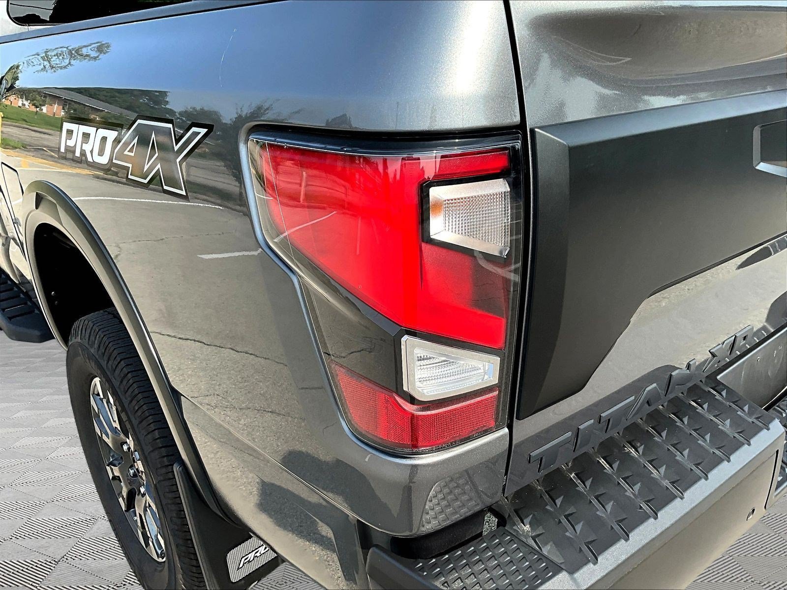 Certified 2024 Nissan Titan PRO-4X AWD/4WD image 23