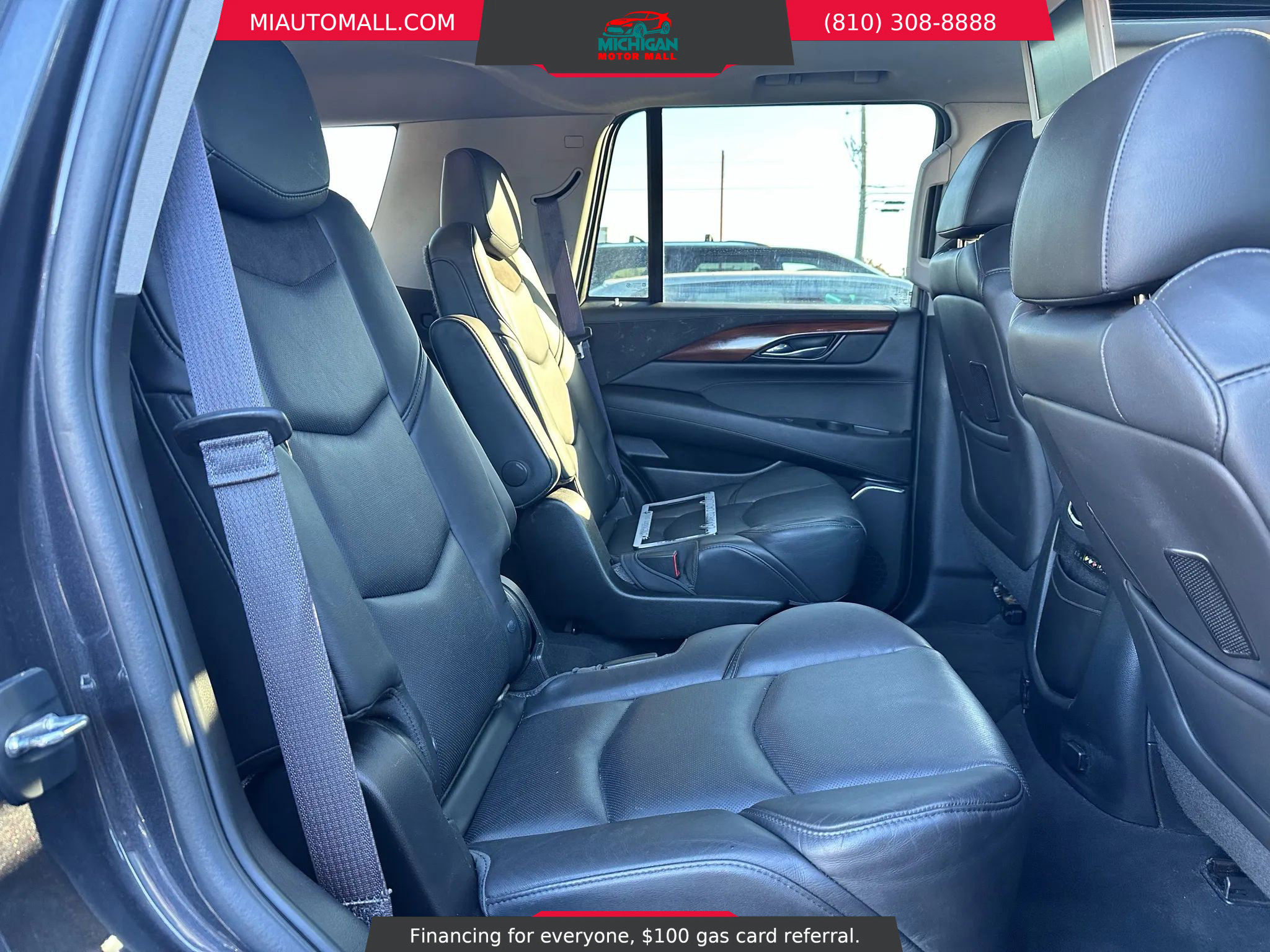 Used 2015 Cadillac Escalade Luxury image 23