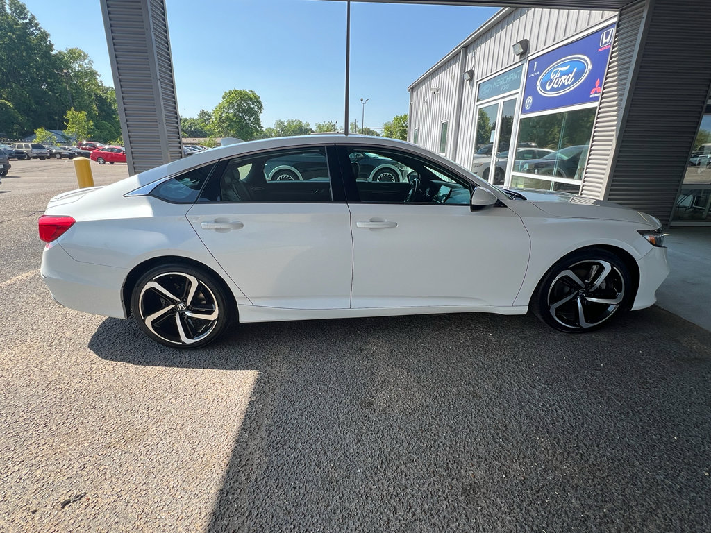 Used 2018 Honda Accord Sport image 10