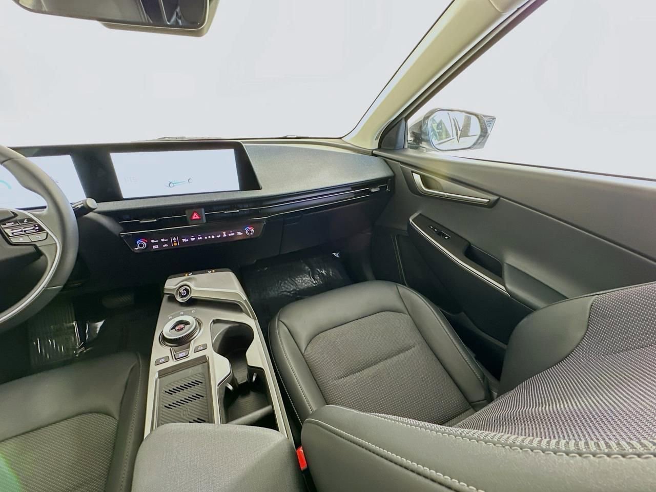 Used 2024 Kia EV6 Light image 12