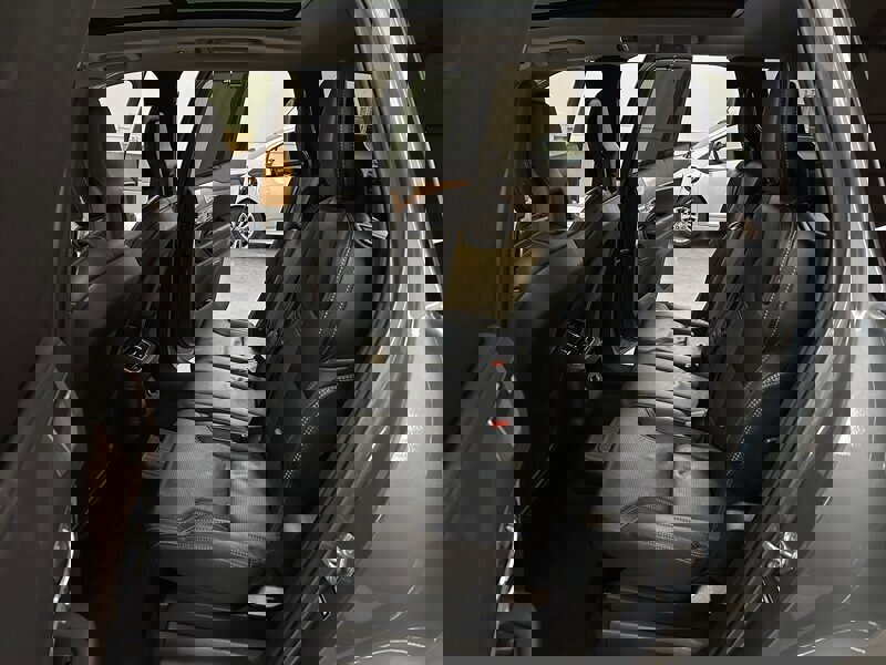 Used 2016 Volvo XC90 T8 Inscription w/ Vision Package image 10