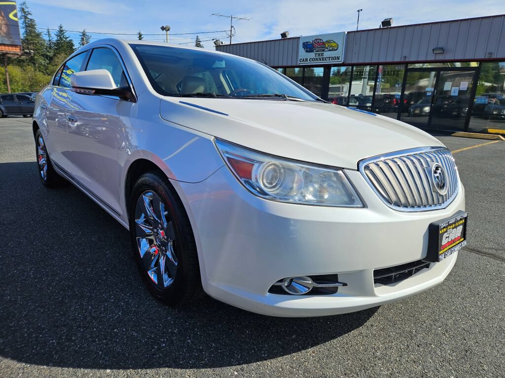 Used 2011 Buick LaCrosse CXS w/ Driver Confidence Package FWD image 3