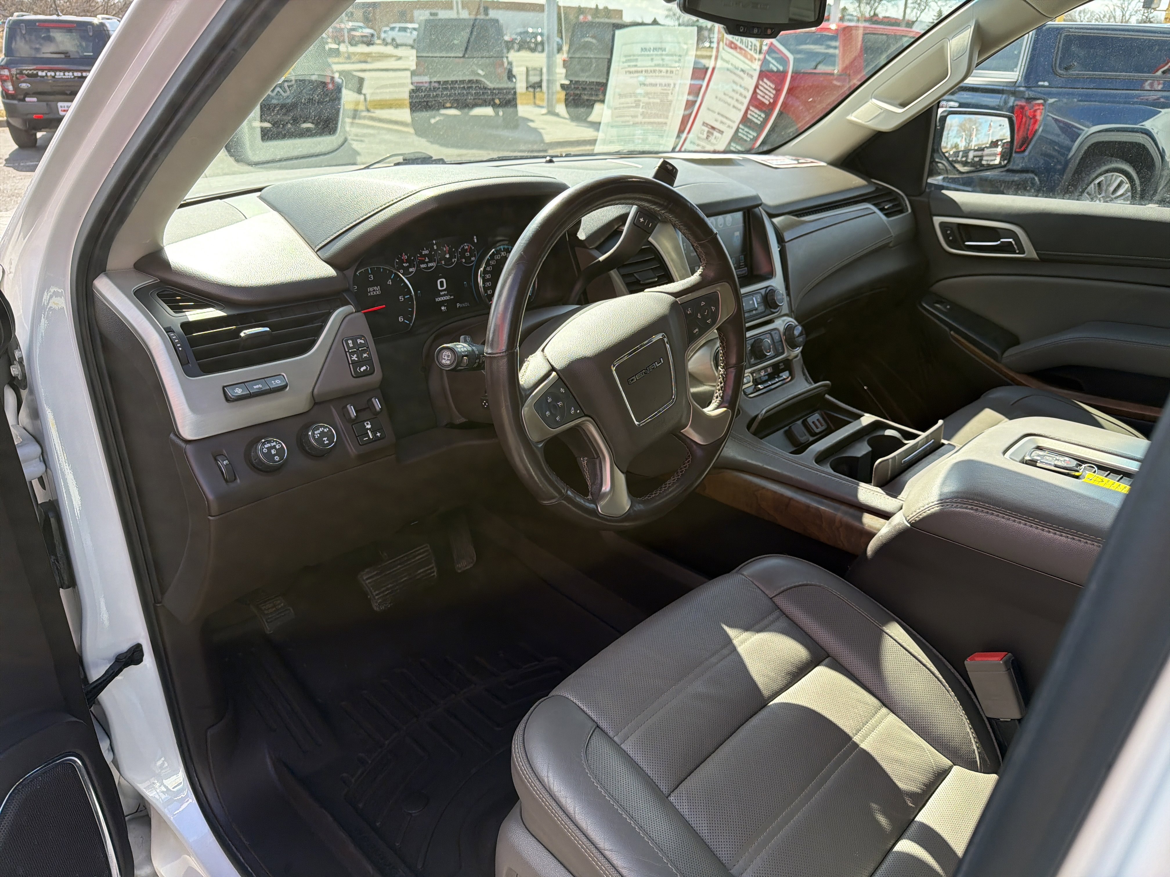 Used 2019 GMC Yukon Denali w/ Denali Ultimate Package image 10