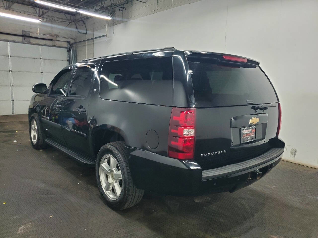 Used 2007 Chevrolet Suburban LT image 5