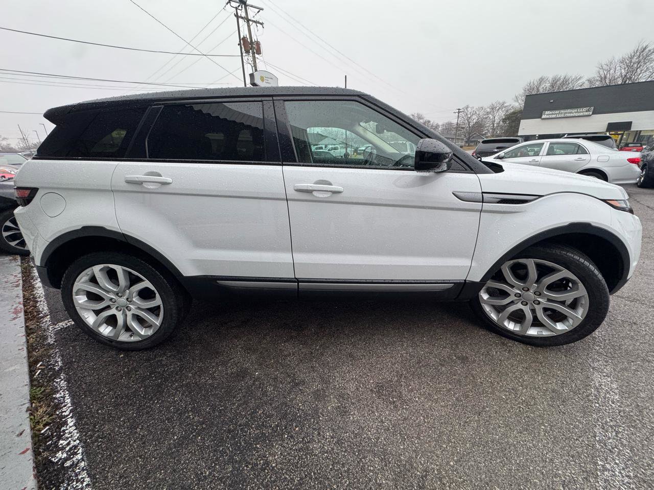 Used 2016 Land Rover Range Rover Evoque SE image 6