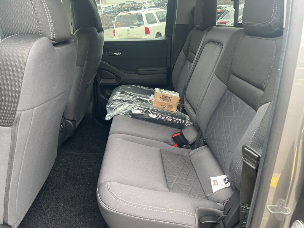 New 2025 Nissan Frontier SV w/ SV Convenience Package AWD/4WD image 19