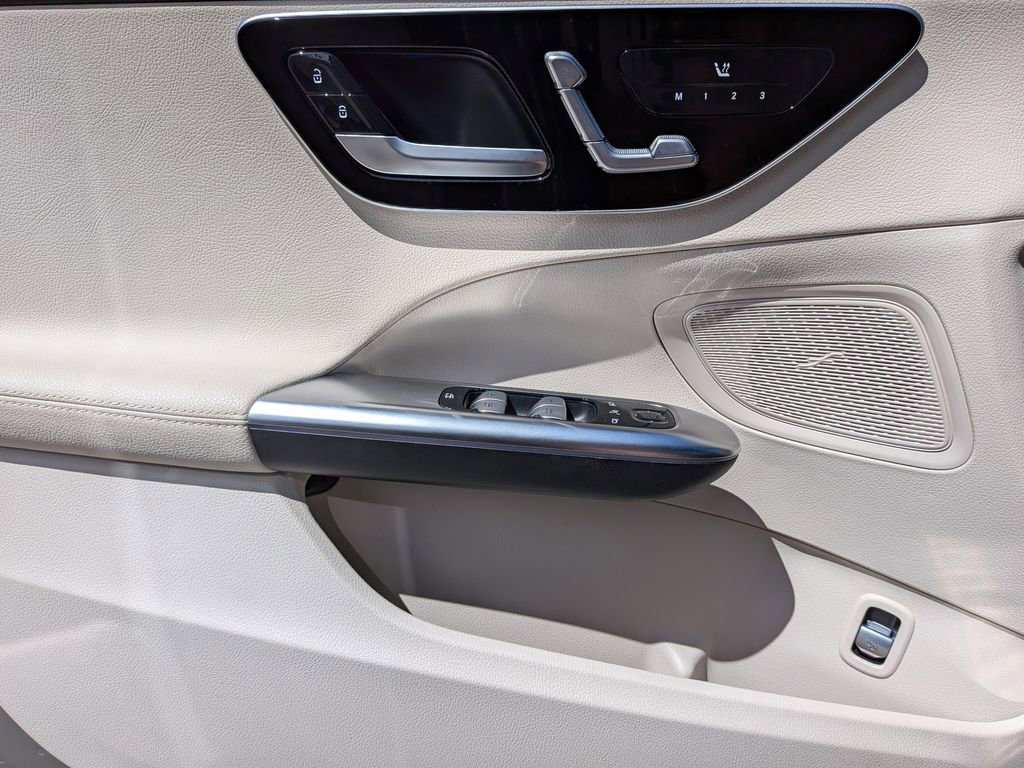 Used 2023 Mercedes-Benz C 300 Sedan image 27