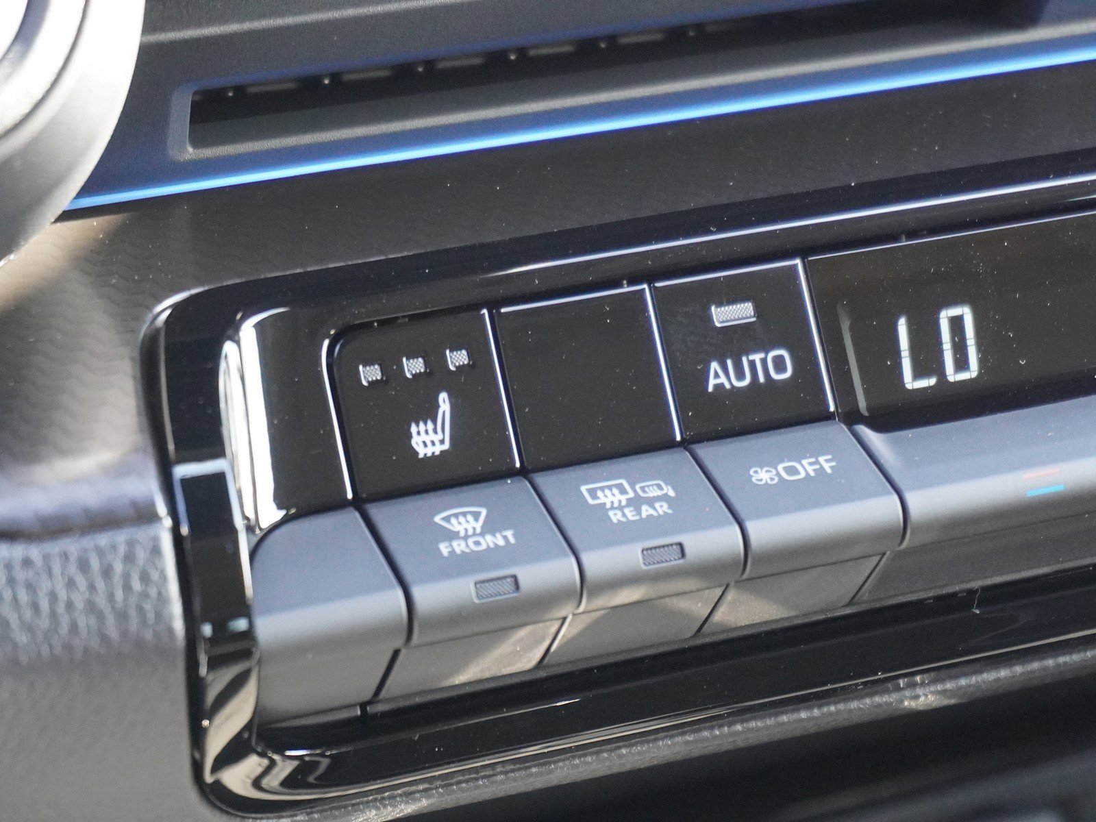 New 2026 Toyota Prius Plug-In Hybrid FWD image 25